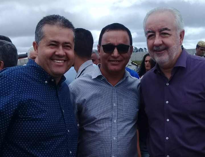 Prefeito Adriano acompanha Governador Rui Costa na celebração à 500ª viagem ao interior