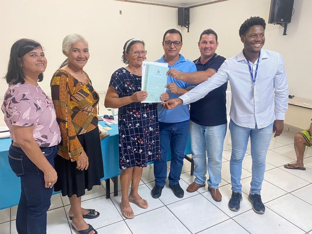 ENTREGA DE TÍTULOS DE TERRA