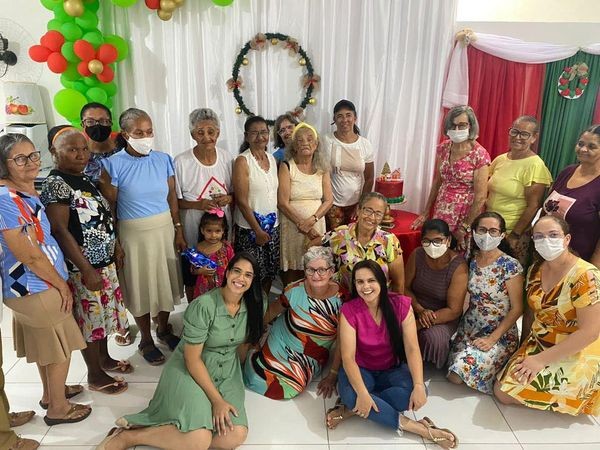 Confraternização Natalina com as senhoras que fazem parte do Serviço de Convivência e Fortalecimento de Vínculo